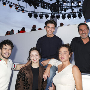 Exclusif - François Civil, Mallory Wanecque, Malik Frikah, Adèle Exarchopoulos, Gilles Lellouche sur le plateau de l'émission "C à vous" lors du 77ème Festival International du Film de Cannes le 22 mai 2024. © Jack Tribeca / Bestimage 