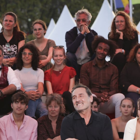 Exclusif - Gilles Lellouche, Adèle Exarchopoulos, François Civil sur le plateau de l'émission "C à vous" lors du 77ème Festival International du Film de Cannes le 22 mai 2024. © Jack Tribeca / Bestimage 