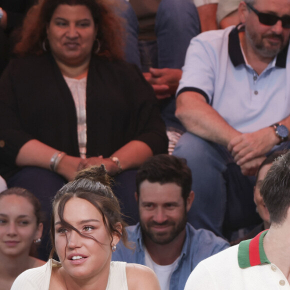 Exclusif - Gilles Lellouche, Adèle Exarchopoulos, François Civil, Mallory Wanecque, Malik Frikah sur le plateau de l'émission "C à vous" lors du 77ème Festival International du Film de Cannes le 22 mai 2024. © Jack Tribeca / Bestimage 