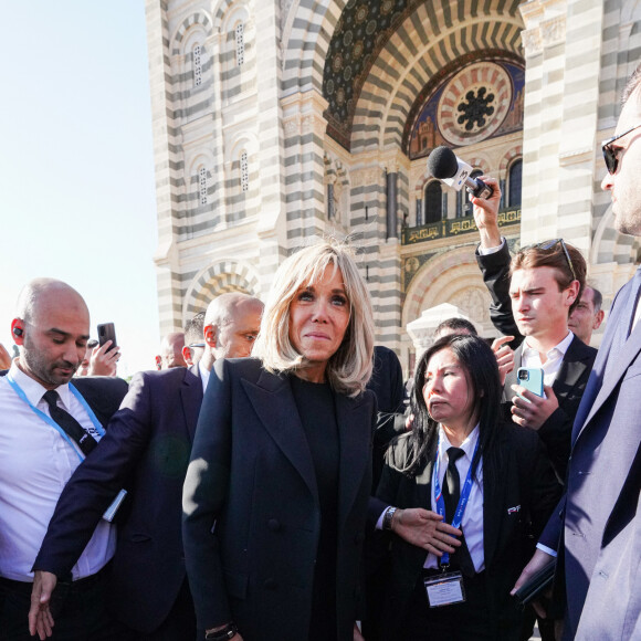 Elle a assisté aux obsèques de Jean-Claude Gaudin à la cathédrale Sainte-Marie major de Marseille
Brigitte Macron - Obsèques de l'ancien maire de Marseille Jean-Claude Gaudin à la cathédrale Sainte-Marie major de Marseille, France, le 23 mai 2024. © Jean-René Santini/Bestimage 