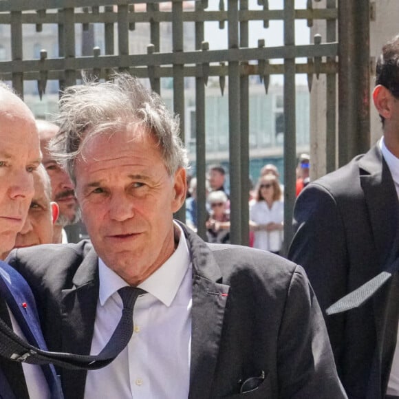 Le prince Albert II de Monaco et Renaud Muselier - Obsèques de l'ancien maire de Marseille Jean-Claude Gaudin à la cathédrale Sainte-Marie major de Marseille, France, le 23 mai 2024. © Jean-René Santini/Bestimage 