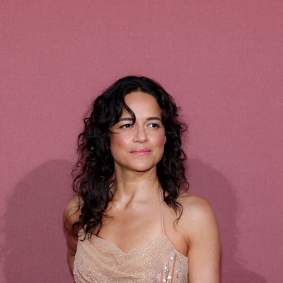 Michelle Rodriguez - Photocall du gala de l'amfAR 2024 à l'Hôtel du Cap-Eden-Roc, Antibes, lors du 77ème Festival International du Film de Cannes. Le 23 mai 2024. © Moreau-Jacovides / Bestimage 