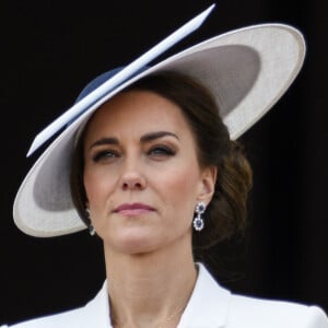 Un terrible accident s'est déroulé à la RAF(Royal Air Force) Coningsby
Catherine (Kate) Middleton, duchesse de Cambridge, - Les membres de la famille royale saluent la foule depuis le balcon du Palais de Buckingham, lors de la parade militaire "Trooping the Colour" dans le cadre de la célébration du jubilé de platine (70 ans de règne) de la reine Elizabeth II à Londres. © Avalon/Panoramic/Bestimage 