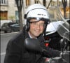 Tout le monde connaît le scooter de François Hollande
François Hollande sur son scooter - Gala de la fondation Culture et diversité au Théâtre du Rond Point à Paris.