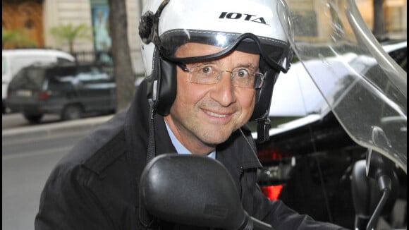 Le fameux scooter de François Hollande revendu bien plus cher que son prix réel, on sait qui l'a acheté !