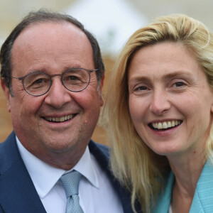 Francois Hollande lors du festival Soeurs Jumelles, Rencontre de la musique et de l'image à Rochefort le 1er juillet 2023. © Franck Castel / Bestimage 