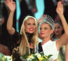 Elodie Gossuin et Sylvie Tellier le soir de l'élection Miss France 202, le 8 décembre 2001