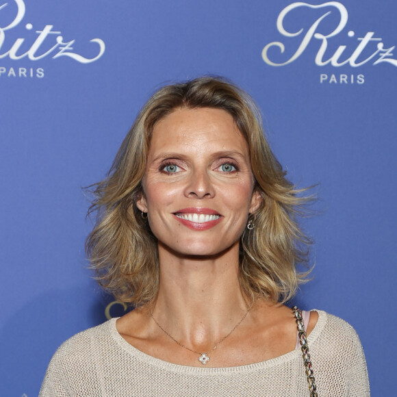 Sylvie Tellier - Photocall des 125 ans du Ritz à Paris Le 14 septembre 2023. Le Ritz Paris a célébré ses 125 ans autour d'une soirée légendaire, en présence de plus de 700 invités, dont de très nombreuses personnalités issues du monde de la mode, des arts et du spectacle. Une soirée exceptionnelle, en hommage à César Ritz, fondateur visionnaire de l'hôtel, et placée sous le signe de l'Or, en écho à Louis XIV, le roi soleil, à l'origine de la célèbre place Vendôme. Durant plusieurs heures, dans le Grand Jardin de l'hôtel, brillant de mille feux, plus de 90 artistes se sont produits sous la direction artistique et la mise en scène et en danse de F. Fontan. Une scénographie somptueuse rappelant les grandes fêtes du Château de Versailles. La direction musicale a quant à elle été confiée au chef d'orchestre et compositeur T. Roussel. La soirée se déroulait en 3 actes : " le roi chante ", " le roi danse ", et " tout le monde danse ". Les invités ont été éblouis par les performances des artistes dont le duo Charlie Voodoo et Théophile Alexandre, accompagnés de danseuses inspirées de l'exubérante Marquise Casati, de la danseuse Etoile A.Renavand et des danseurs du Ballet de l'Opéra national de Paris - F. Melac, R. Stojanov et T. Coste - les Electrostreet, le Symphonic Orchestra du Ritz Paris et ses musiciens, les Dj back to back Desiderata, P. Winter et K.Smile... sans oublier D. Bürki, rayonnante Maîtresse de cérémonie. Toute l'offre gastronomique de cette soirée a été confiée à J. Legras, Chef Exécutif du Ritz Paris, à F. Perret, Chef Pâtissier de l'hôtel, et à R. de Courcy, Chef Barman. Une soirée extraordinaire pour célébrer 125 ans de légende et ancrer le Ritz Paris dans l'éternité. © Rachid Bellak/ Bestimage 