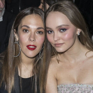 Elle a notamment été un "défouloir" pour eux.
Alysson Paradis et Lily-Rose Depp - Photocall du défilé de la collection Croisière Chanel 2018/2019 au Grand Palais à Paris, France, le 3 mai 2018. © Olivier Borde/Bestimage 