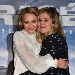 Une famille unie !
Lily-Rose Depp et Alysson Paradis - Avant-Première du film "Les Enragés" au cinéma UGC Les Halles à Paris le 28 septembre 2015. 