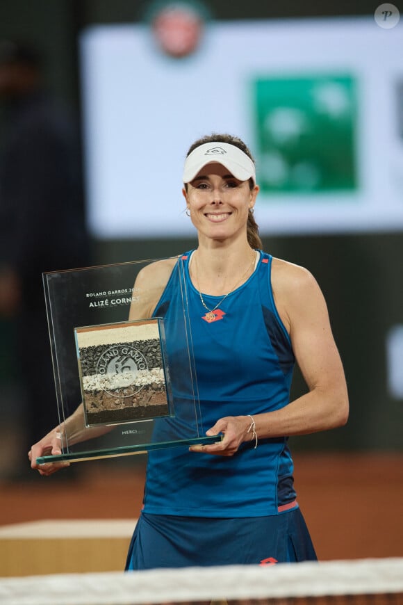 Alizé Cornet - La joueuse de tennis française Alizé Cornet annonce la fin de sa carrière après avoir été battue au premier tour des Internationaux de France de tennis de Roland Garros 2024 à Paris, France, le 28 mai 2024. © Jacovides-Moreau/Bestimage  French tennis player Alizé Cornet announces the end of her career after being defeated in the first round of the 2024 Roland Garros French Open tennis tournament in Paris, France, on May 28, 2024. 