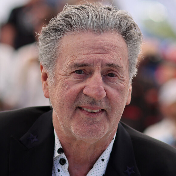 Daniel Auteuil s'est confié sur son rapport à la vieillesse.
Daniel Auteuil au photocall du film "Le Fil" lors du Festival International du Film de Cannes, au Palais des Festivals, à Cannes, France. © Jacovides-Moreau/Bestimage 