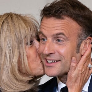 Emmanuel et Brigitte Macron étaient récemment réunis au Palais de l'Élysée
Le Président de la République française Emmanuel Macron et la première dame Brigitte Macron - Le Président de la République française E.Macron et la première dame B.Macron remettent les prix "Non au Harcèlement" au palais de l'Elysée à Paris. © Raphaël Lafargue / Pool / Bestimage 