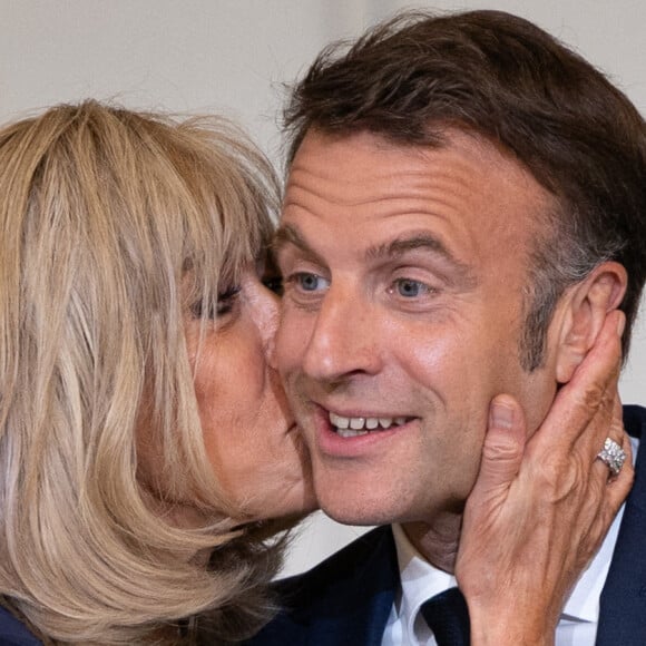 Emmanuel et Brigitte Macron étaient récemment réunis au Palais de l'Élysée
Le Président de la République française Emmanuel Macron et la première dame Brigitte Macron - Le Président de la République française E.Macron et la première dame B.Macron remettent les prix "Non au Harcèlement" au palais de l'Elysée à Paris. © Raphaël Lafargue / Pool / Bestimage 