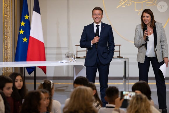 Julie Vignali, le président de la République française, Emmanuel Macron - Le Président de la République française E.Macron et la première dame B.Macron remettent les prix "Non au Harcèlement 2024" au palais de l'Elysée à Paris, le 29 mai 2024. © Raphaël Lafargue / Pool / Bestimage 