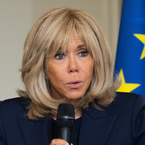 La première dame Brigitte Macron - Le Président de la République française E.Macron et la première dame B.Macron remettent les prix "Non au Harcèlement 2024" au palais de l'Elysée à Paris, le 29 mai 2024. © Raphaël Lafargue / Pool / Bestimage 