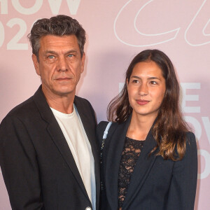 Marc Lavoine se confie comme rarement, dans "50'Inside", sur son divorce avec Line Papin.
Marc Lavoine et Line Papin - Photocall du défilé Etam Live Show à Paris. © Pool Agence Bestimage