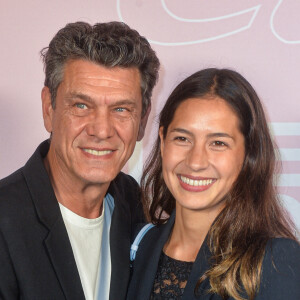 Marc Lavoine et Line Papin - Photocall du défilé Etam Live Show 2020 à Paris le 29 septembre 2020. © Pool Agence Bestimage 