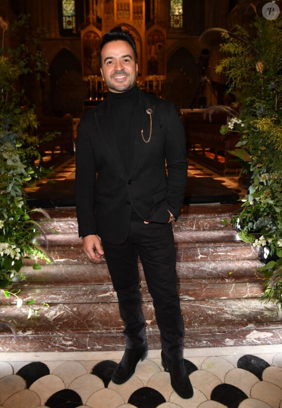 Mais après être passé sur toutes les radios, c'est dans l'album d'un célèbre artiste français que Luis Fonsi s'est invité
Luis Fonsi - Front Row du défilé de mode Haute-Couture Juana Martin à la cathédrale américaine lors de la Fashion Week Printemps-été 2023 de Paris. Le 26 janvier 2023. © Veeren / Clovis / Bestimage 