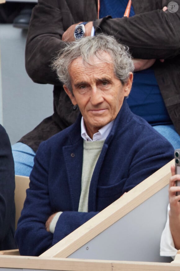 Alain Prost dans les tribunes au même moment dans les tribunes des Internationaux de France de tennis de Roland Garros 2024 à Paris, France, le 2 juin 2024. © Jacovides-Moreau/Bestimage 