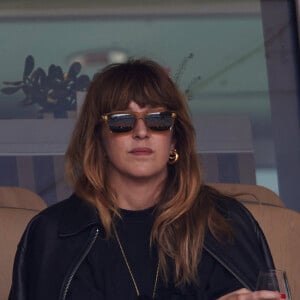 Daphné Bürki dans les tribunes au même moment dans les tribunes des Internationaux de France de tennis de Roland Garros 2024 à Paris, France, le 2 juin 2024. © Jacovides-Moreau/Bestimage 