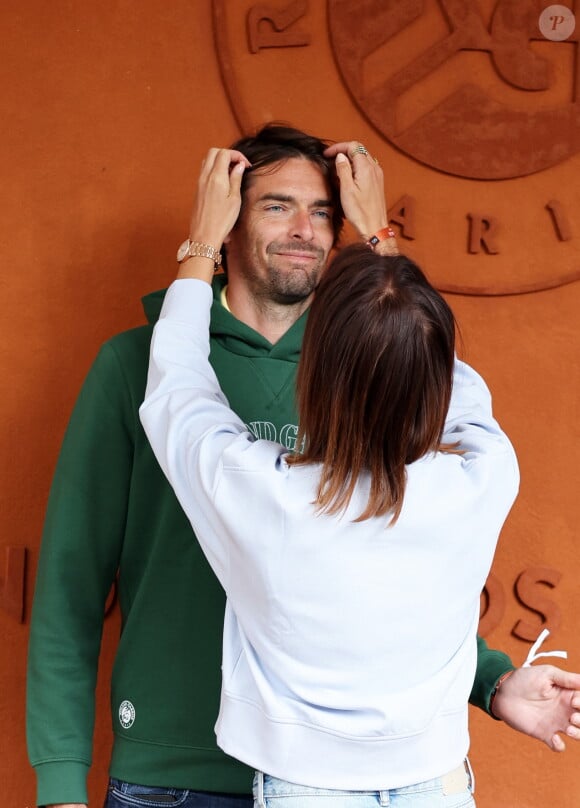 Camille Lacourt et sa compagne Alice Detollenaere - Célébrités au village des Internationaux de France de tennis de Roland Garros 2024 à Paris le 2 juin 2024. © Jacovides / Moreau / Bestimage 