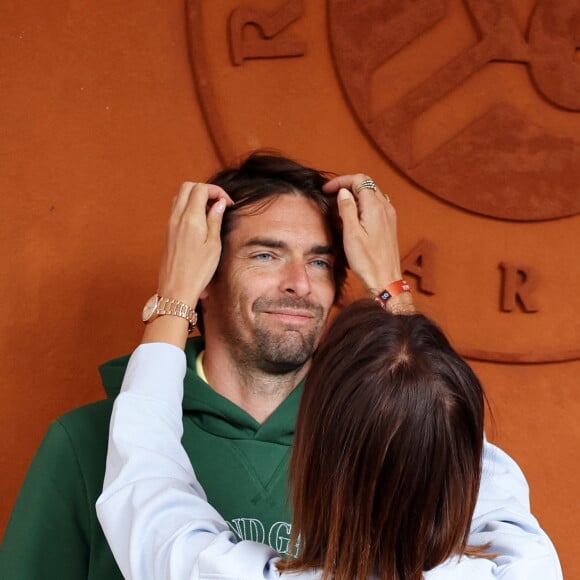 Camille Lacourt et sa compagne Alice Detollenaere - Célébrités au village des Internationaux de France de tennis de Roland Garros 2024 à Paris le 2 juin 2024. © Jacovides / Moreau / Bestimage 