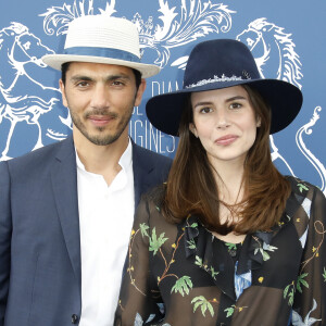 On l'a découvert dans la série culte "Engrenages", puis apercu dans d'autres programmes.
Louise Monot et son compagnon Samir Boitard - Prix de Diane Longines à l'hippodrome de Chantilly, le 16 juin 2019. © Marc Ausset-Lacroix/Bestimage 