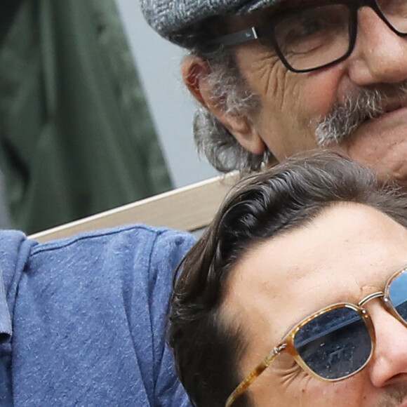 Louise Monot et son compagnon Samir Boitard dans les tribunes lors des internationaux de tennis de Roland Garros à Paris, France, le 30 mai 2019. © Jacovides-Moreau/Bestimage 