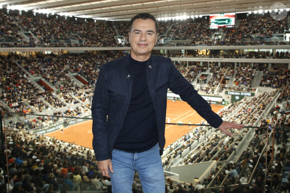 Le journaliste sportif vient d'annoncer la disparition de sa mère 
 
Exclusif - Laurent Luyat - Plateau de France Télévision lors des Internationaux de France de Tennis de Roland Garros 2024 - Jour 4 à Paris le 29 Mai 2024. © Bertrand Rindoff / Bestimage