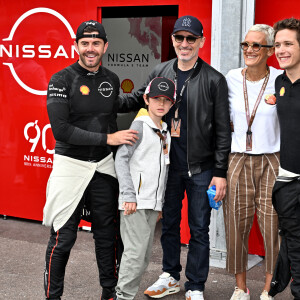 Gad Elmaleh, son fils Raphaël et le pilote Norman Nato au stand Nissan durant le 6eme Monaco E-Prix à Monaco, le 6 mai 2023. © Bruno Bebert/Bestimage