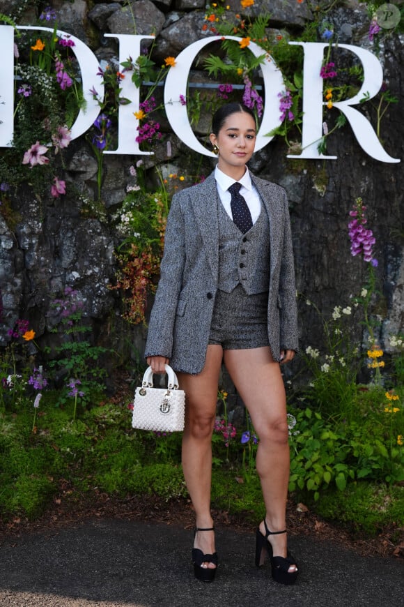 Influenceuse-star, Lena Mahfouf n'a pas tardé à relater l'événement sur Instagram
Lena Mahfouf lors de la croisière Dior 2025 au Drummond Castle dans le Perthshire en Ecosse, le 3 juin 2024. © Andrew Milligan/PA Wire