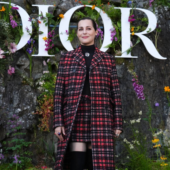 Amira Casar lors de la croisière Dior 2025 au Drummond Castle dans le Perthshire en Ecosse, le 3 juin 2024. © Andrew Milligan/PA Wire