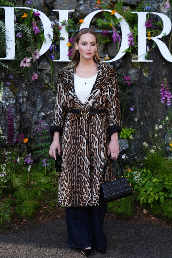 Visage de la maison Dior, Jennifer Lawrence était sublime en Ecosse
Jennifer Lawrence lors de la croisière Dior 2025 au Drummond Castle dans le Perthshire en Ecosse, le 3 juin 2024. © Andrew Milligan/PA Wire