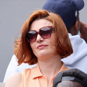 Elodie Frégé avec un beau brun dans les tribunes de Roland-Garros
 
Elodie Frégé - Les célébrités dans les tribunes des Internationaux de France de tennis de Roland Garros à Paris. © Jacovides-Moreau/Bestimage