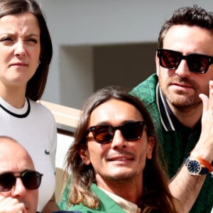 Camille Lellouche et Camille Combal - Les célébrités dans les tribunes des Internationaux de France de tennis de Roland Garros 2024 à Paris. Le 5 juin 2024. © Jacovides-Moreau/Bestimage