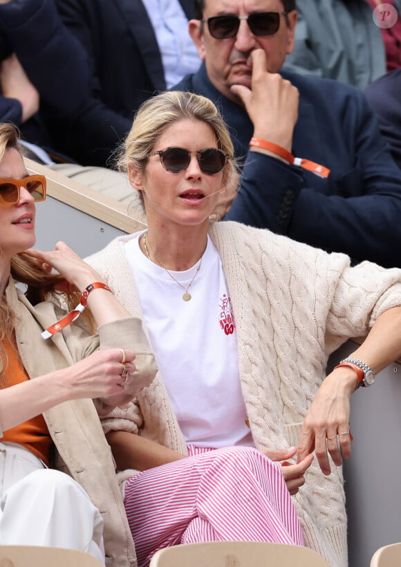 Cécile Cassel et Alice Taglioni - Les célébrités dans les tribunes des Internationaux de France de tennis de Roland Garros 2024 à Paris. Le 5 juin 2024. © Jacovides-Moreau/Bestimage