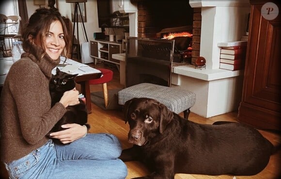 Aurélie Casse avec son chat Jojo et son chien Jango sur son Instagram ©aurelie.casse