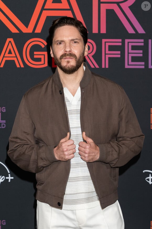 Daniel Brühl - Photocall du film "Becoming Karl Lagerfeld" avec Daniel Brühl dans le rôle-titre, à Milan, le 5 juin 2024