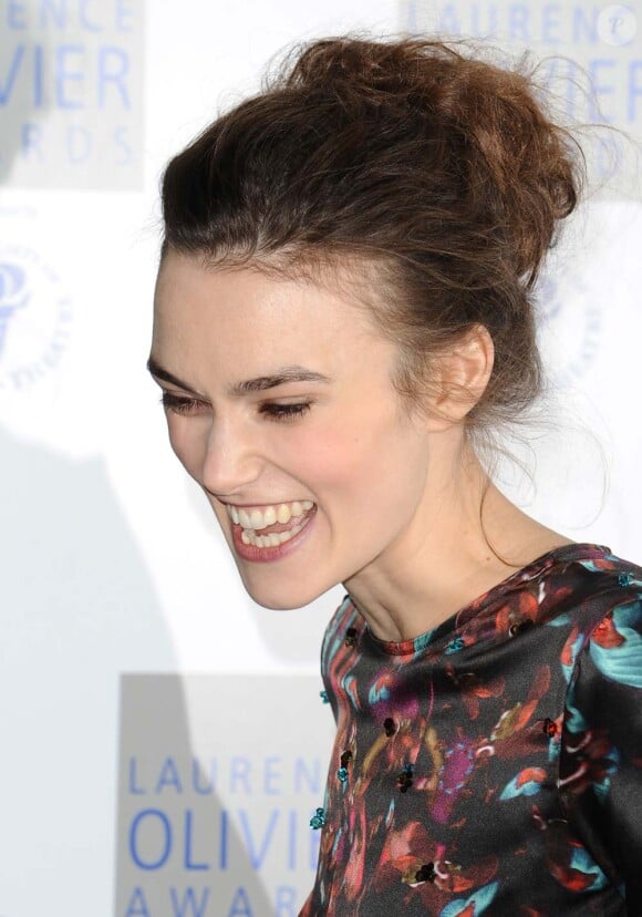 Keira Knightley à la cérémonie des Laurence Olivier Awards, à Londres, le 21 mars 2010 !