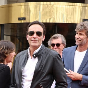 Il a assisté à la clôture de la 3e édition du Festival du Cinéma Français et de la Gastronomie
Exclusif - Anthony Delon - Arrivées au photocall de la 3ème édition du Festival du Cinéma Français et de la Gastronomie d'Aix-les-Bains. Le 8 juin 2024 © Denis Guignebourg / Bestimage 