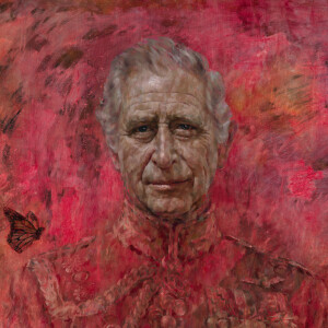Exposé à la galerie Philip Mould de Londres, le tableau a été recouvert par deux stickers 
Dévoilement du premier portrait officiel depuis le couronnement du roi Charles III d'Angleterre, peint par Jonathan Yeo, au Buckingham Palace à Londres, Royaume Uni, le 14 mai 2024. © His Majesty King Charles III by Jonathan Yeo 2024/WPA-Pool/Bestimage 