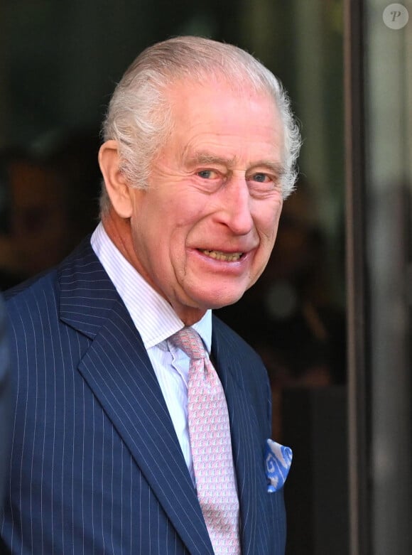 Le roi Charles III d'Angleterre à son arrivée au "University College Hospital Macmillan Cancer Centre" à Londres. Le 30 avril 2024 