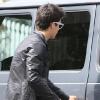 Joe Jonas se rend chez son frère Nick, à Los Angeles, dans l'après-midi du dimanche 21 mars.