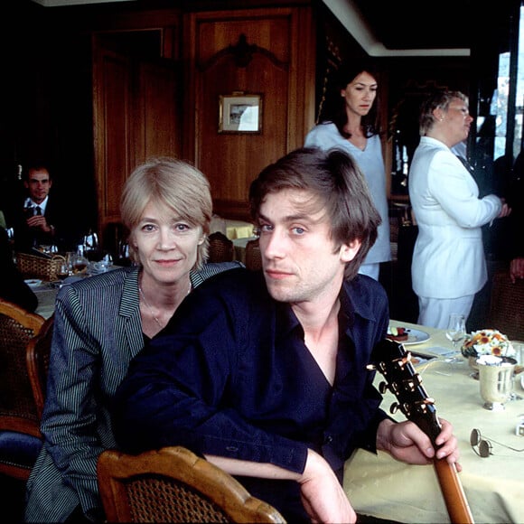 Françoise Hardy et Thomas Dutronc - les amis d'Henri Savlador à la Tour d'Argent - Paris.