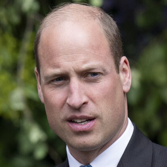 Le prince William pourrait ne pas fêter son anniversaire en Angleterre le 21 juin prochain.
Le prince William, prince de Galles - Mariage du duc de Westminster, Hugh Grosvenor, et Olivia Henson en la cathédrale de Chester, Royaume Uni. © GoffPhotos/Bestimage 