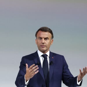 A la suite de la dissolution de l'assemblée nationale
Le président français Emmanuel Macron donne une conférence de presse, après avoir annoncé le 9 juin qu'il dissolvait le parlement, et après avoir appelé à des élections législatives anticipées suite à la victoire de l'extrême droite sur son alliance centriste dans les sondages de l'Union européenne, au Pavillon Cambon Capucines, à Paris, France, le 12 juin 2024. © Stéphane Lemouton/Bestimage 