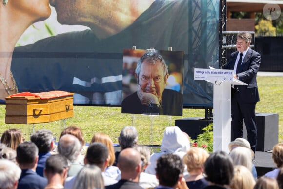 Le maire de Nice a en effet prononcé un discours pour l'artiste Ben et sa femme Annie morts récemment. 
Christian Estrosi - Hommage public à Annie et Ben Vautier sur la promenade du Paillon à Nice, France, 13 juin 2024. Photo by Shootpix/ABACAPRESS.COM