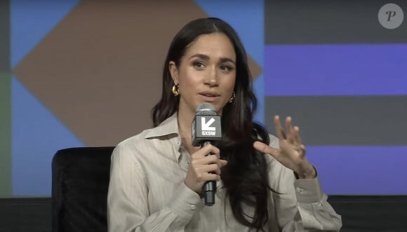 Meghan Markle parle du soutien du prince Harry lors d'une conférence.