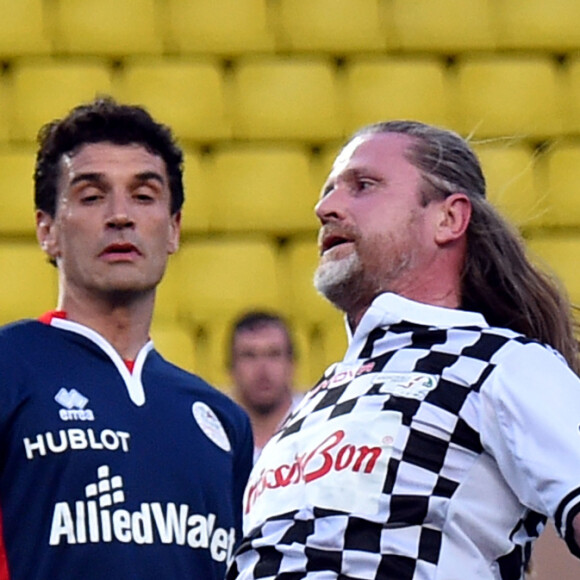 Emmanuel Petit participe au traditionnel match de football caritatif opposant l'A.S. Star Team for Children à l'Association Mondiale des Pilotes de F1, au stade Louis II le 24 mai 2016 à Monaco. Les Pilotes de F1 ont remporté le match sur le score de 3 à 1. © Bruno Bebert / Bestimage 